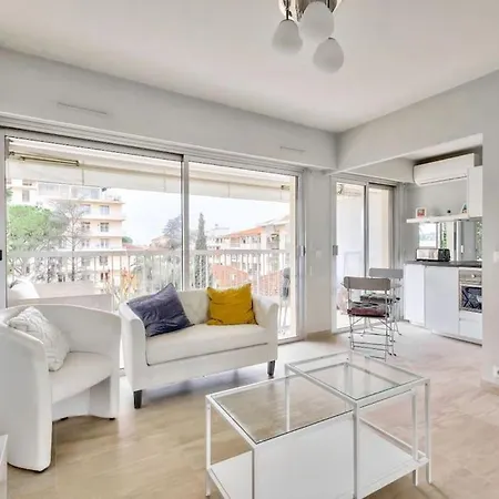 Superbe Avec Terrasse A 10 Min De La Apartament Cannes