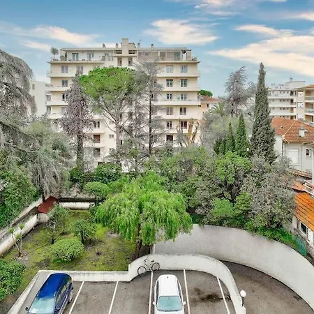 Superbe Avec Terrasse A 10 Min De La Apartament Cannes