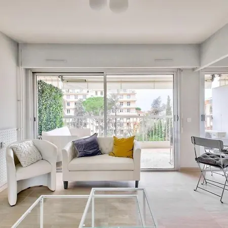아파트 Superbe Avec Terrasse A 10 Min De La 칸느