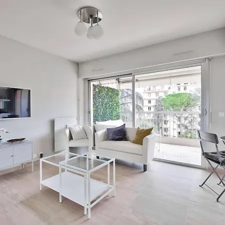 Superbe Avec Terrasse A 10 Min De La 아파트 칸느